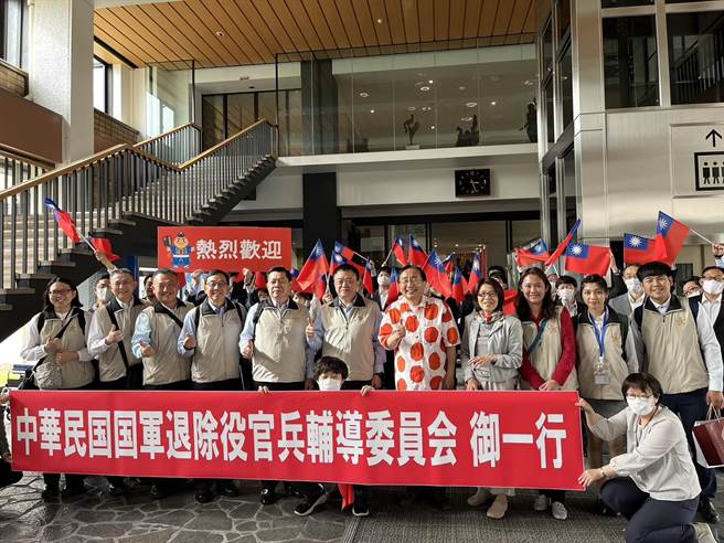 为了追求农场永续发展，退辅会主委冯世宽主委特别指派姜振中自本月21至27日率农业技术人员至日本东北展开交流。（福寿山农场提供／潘虹恩台中传真）