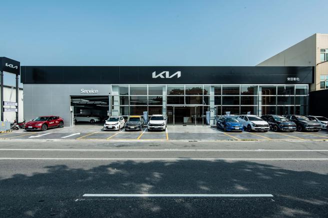 Kia透过充满热情创意与想像力的设计思维，荣获2023 iF设计大奖的企业识别与展厅识别双料冠军。（台湾森那美起亚提供）