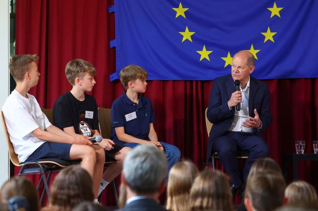 德国总理萧兹表示，川普制造分裂，他更倾向拜登能连任。（图／路透社）