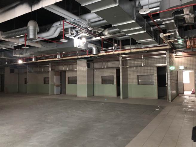 南门市场更新后的摊位设置空间。（张芷瑜摄）