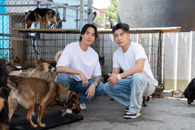 森田（右）、Vic认真做公益。（CHECK2CHECK提供）