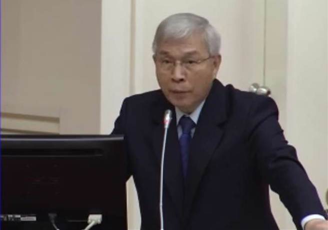 央行总裁杨金龙明赴立法院报告，对于设立台湾主权基金， 央行报告列出五大理由表明立场。(资料库)