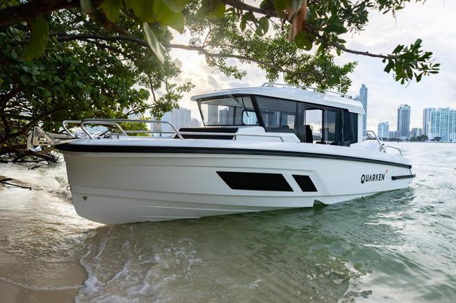 船價只有520萬元芬蘭的2022 Motorboat Awards Winner，今年6月將交給買家營運。（圖／亞平遊艇提供）