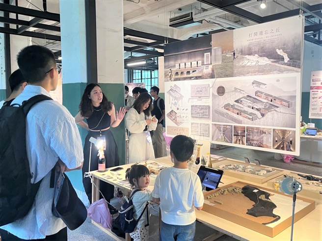 「打开遗忘之丘」以独特眼光探讨观音山蓄水池古蹟结合宝藏巖艺文聚落再利用。（中原大学提供／蔡明亘桃园传真）