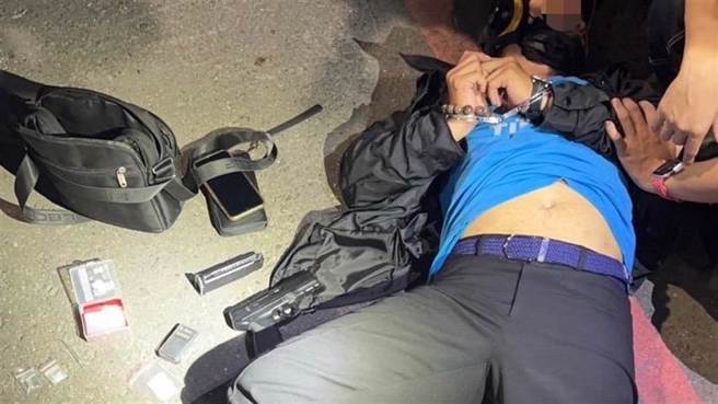 高雄冈山警方尾随郑姓通缉犯，从桥头追到冈山区，顺利逮捕。（本报资料画面）