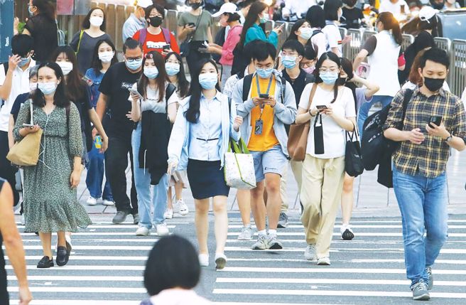 疫情加温，疾管署预估6月底会达高峰。（资料照）