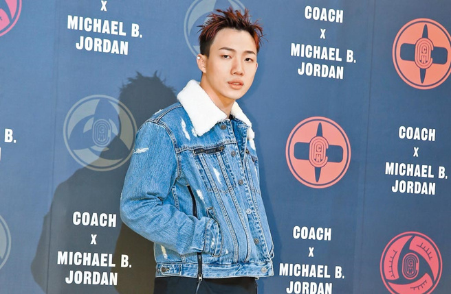 ØZI被爆与辣模新欢打得火热。（图／中时资料照）