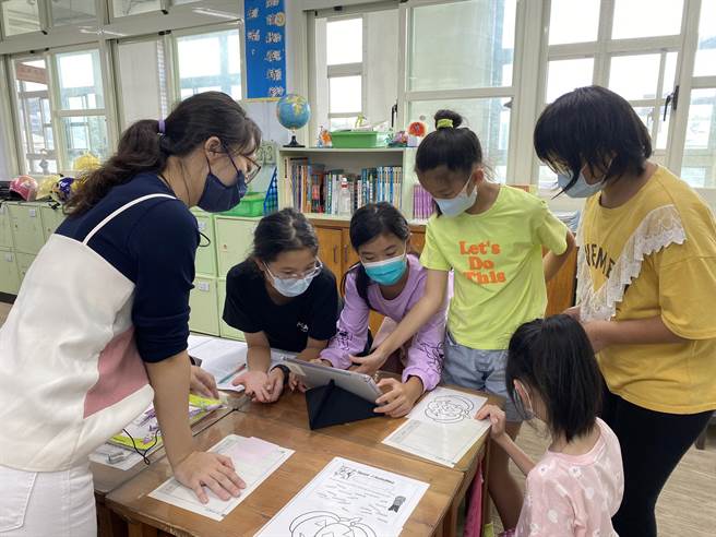 基隆市多所学校名列教育部的适性教学名单，也证明了基隆市积极推动数位学习的成果。（基隆市政府提供／张志康基隆传真）
