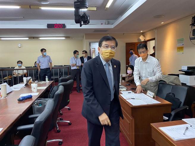 交通部长王国材。（陈佑诚摄）