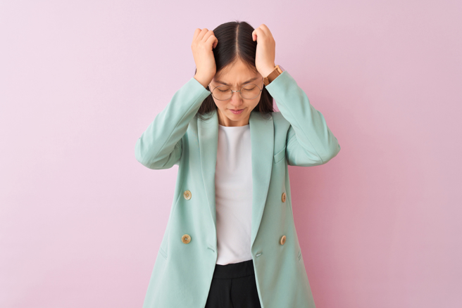 生肖牛、生肖虎、生肖羊、生肖猴、生肖鸡容易与桃花擦肩而过。（示意图／Shutterstock）