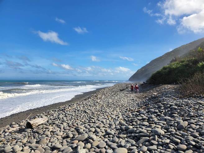 台东县达仁乡海边盛产南田石。（蔡旻妤摄）