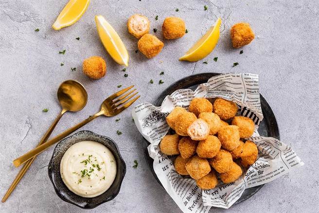 「美威鲑鱼米花」是市场首创唯一鱼米花，定价209元。（美威鲑鱼提供）