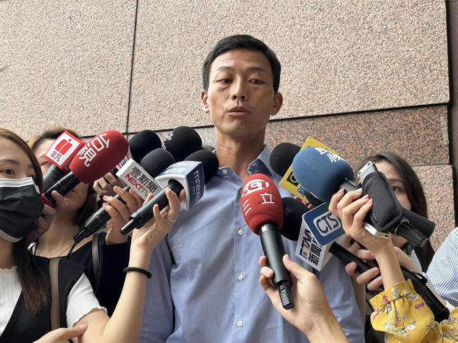 被媒体问到民进党如果找你进不分区会不会排斥？网球一哥卢彦勋表示，只要不分区能够有体育专长，都乐观其成。（资料照）