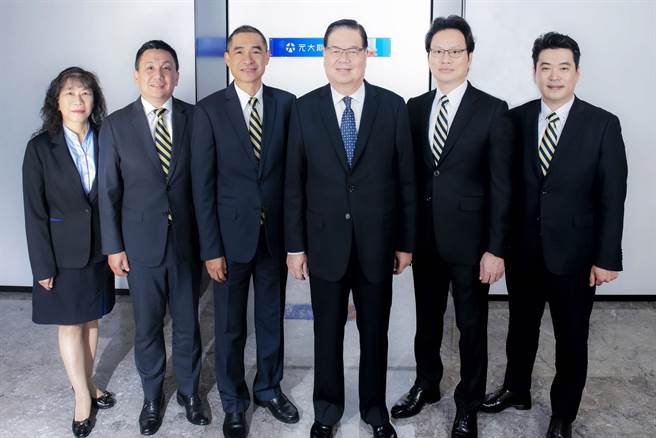 元大期今股东会，每股分派现金股利2.5元，现金殖利率约5％，将以「诚信治理、创富永续」稳健营运动能。(元大期提供)