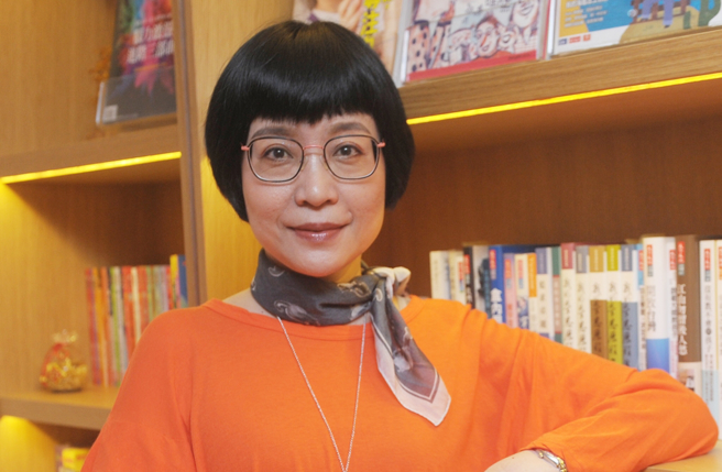 陶晶莹访问张曼娟忘了带笔记，幸好对方不介意。（图／中时资料照片）