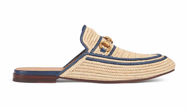 Gucci 草编马衔炼拖鞋，3万1100元。（Gucci提供）