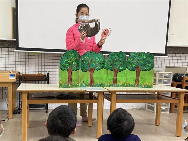 彭亦歆出生时双眼视力不到0.1，仍热观积极面对未来的人生，立志成为心理医生，帮助跟她一样的人。（吴佩蓉摄）