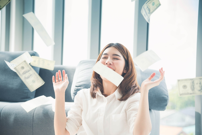 威力彩今（25）日头奖奖金上看2亿，生肖狗、生肖兔、生肖牛财运超级旺，有望中大奖。（示意图／Shutterstock）