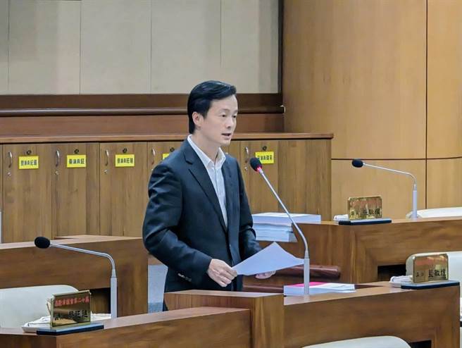 基隆市议员蓝敏煌表示，因应警力不足，他建议能够请退休的员警协助地方派出所，并且比照义交支付车马费。（张志康摄）