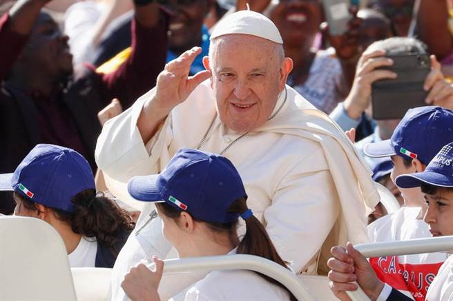 罗马天主教教宗方济各24日呼吁，希望让中国大陆的天主教徒享有信仰自由。（路透资料照片）