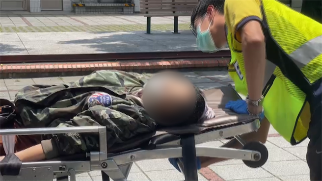 台东妇人疑似情绪激动，出庭应讯突昏厥倒地。（萧嘉蕙摄）