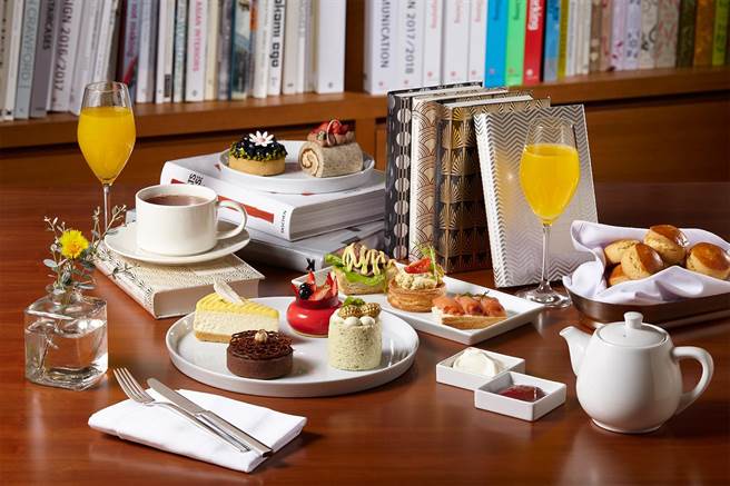 诚品行旅The Chapter Café 全新推出「悦读微醺下午茶」。（诚品行旅提供）