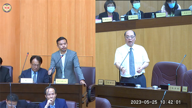 芦竹议员刘胜全担忧大火后的美福仓储和旭富制药有安全疑虑。(蔡依珍摄)