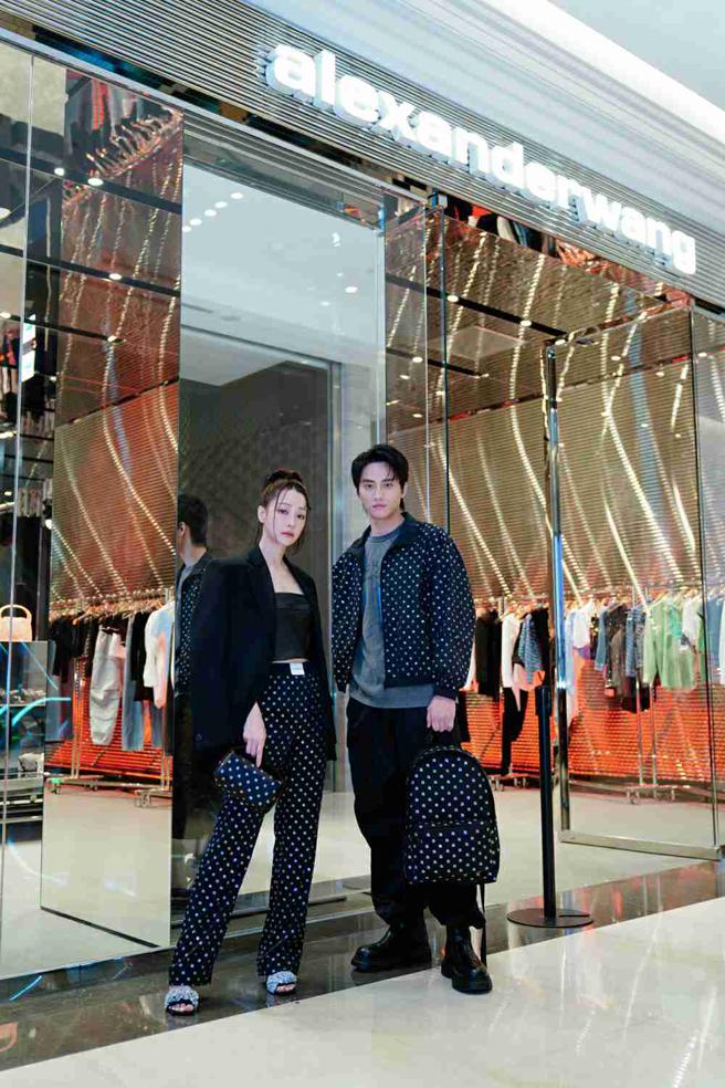 谢欣颖(左起) 范少勋出席 alexanderwang微风南山专柜重装开幕派对。（alexanderwang提供）