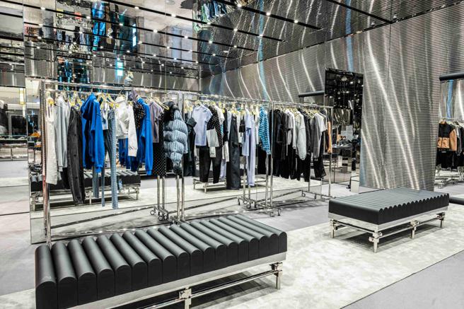 alexanderwang微风南山店是全球首间全新Logo专卖店。（alexanderwang提供）