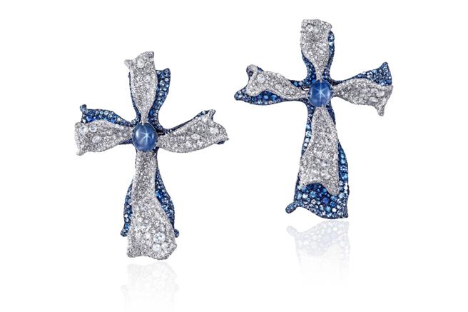 CINDY CHAO十字架耳环。（CINDY CHAO提供）
