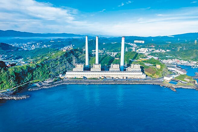 前立委郭正亮指出，天然气被公认是最贵、最污染的能源，但民进党政府为追求2025非核家园，却要提高到发电占比50%。示意图，图为协和电厂。（台电提供）