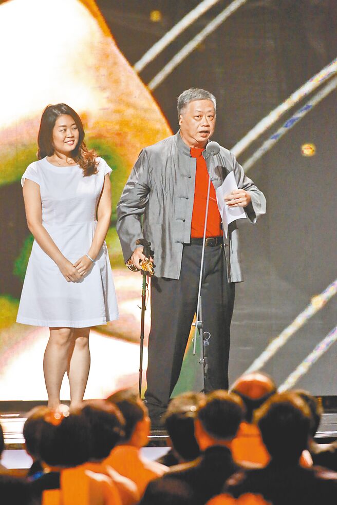 陈扬（右）是知名作曲大师，曾获金曲奖特别贡献奖殊荣。（资料照片）