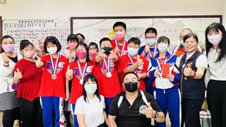 苗栗特教學校啦啦隊勇奪世界盃亞軍 頭份市長羅雪珠親表揚