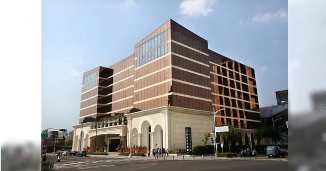 台湾婚宴龙头「林园婚旅集团」2017年时进军港都，斥资18亿打造「THE林皇宫」，近来却传出员工欠薪争议，多次遭到高市劳工局裁罚。（图／报系资料照）