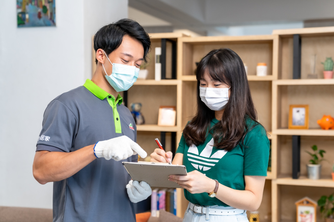 信义居家表示，因为估价清洁属客制化服务，牵涉到的细节眾多，合作前尽量请对方到现场估价。（图/信义居家 提供）