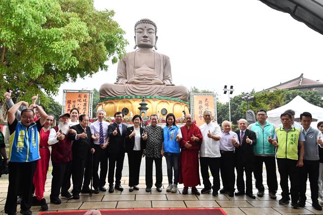 彰化县文化局今天举办八卦山大佛修復工程竣工典礼。（孙英哲摄）