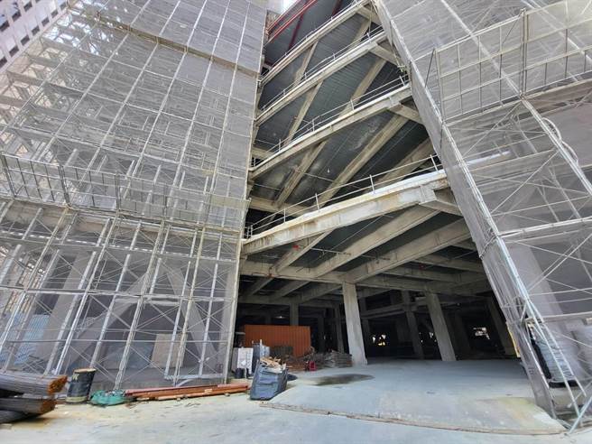 丰采520建案的建设公司丰邑向新竹县府工务处报备，将针对建物楼层中部分设施加强固定。（丰邑建设提供／邱立雅竹县传真）