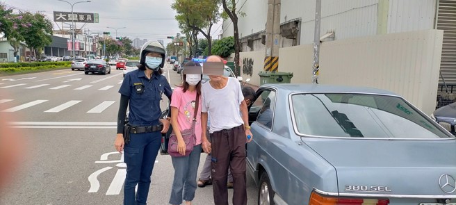 超狂9旬翁连续在开车24小时，在大台中市迷途，警方用电眼追回他。(警方提供)