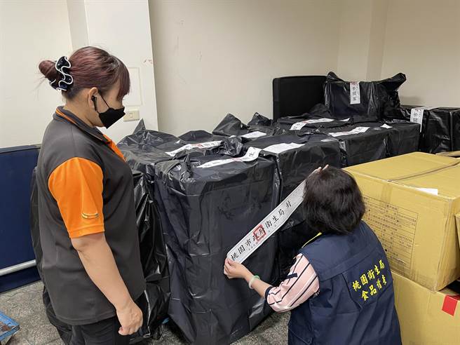 立群农产品有限公司因鸡蛋发霉没通报、回收没发霉鸡蛋制成液蛋，遭桃园市卫生局开罚15万。（桃园市卫生局提供）