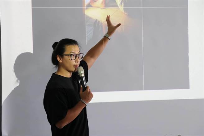 嘉义县政府举办自媒体影像培训「嘉己来行销，技术＋1」工作坊，邀专业YouTuber带领民眾接触数位工具。（嘉义县政府提供∕吕妍庭嘉义传真）