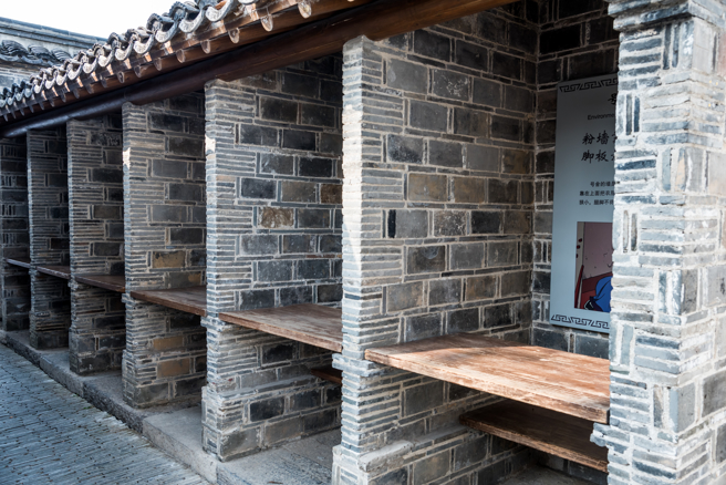 古代科舉考場與青樓很近，由於考生一般有錢又有閒，因此經常流於娛樂場所。(示意圖/達志影像)