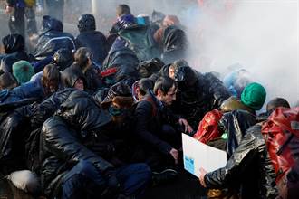 荷蘭1500環保抗議人士被捕 包括《冰與火之歌》知名演員