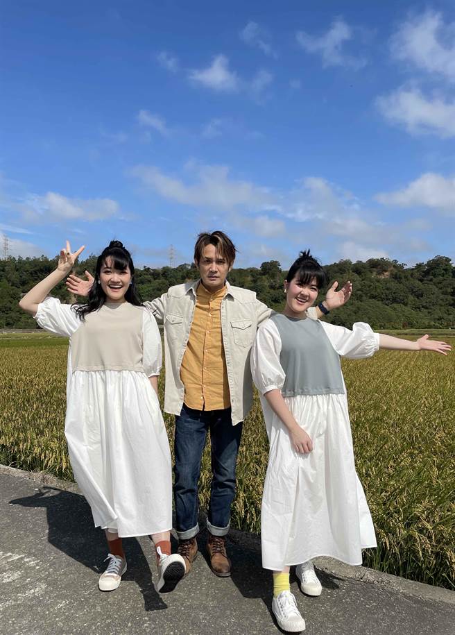 罗文裕（中）替彤温岑二重唱制作新专辑。（大赏门文化提供）