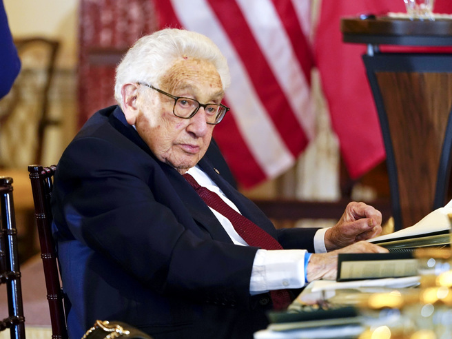 美国前国务卿季辛吉（Henry Kissinger）表示，不认为中国大陆冀望称霸全世界，但北京可能期待成为亚洲的主导力量，预期日本将在3至7年间发展大规模毁灭性武器因应。（资料照／美联社）