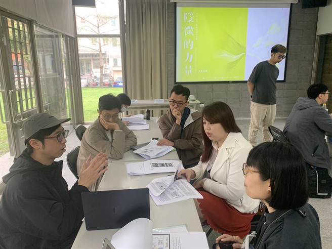 新竹市文化基金会与台湾应用材料公司合作推动「策展人培力计画」。（新竹市政府提供／陈育贤新竹传真）