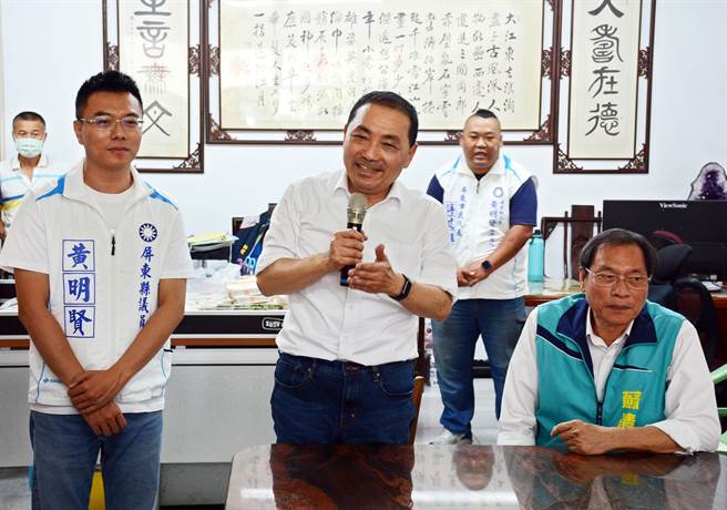 侯友宜屏东行，强调会与人民站在一起。(林和生摄)