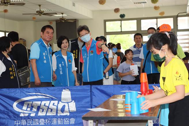 县长锺东锦等人到场为选手们加油打气。（苗栗县政府提供／李京升苗栗传真）