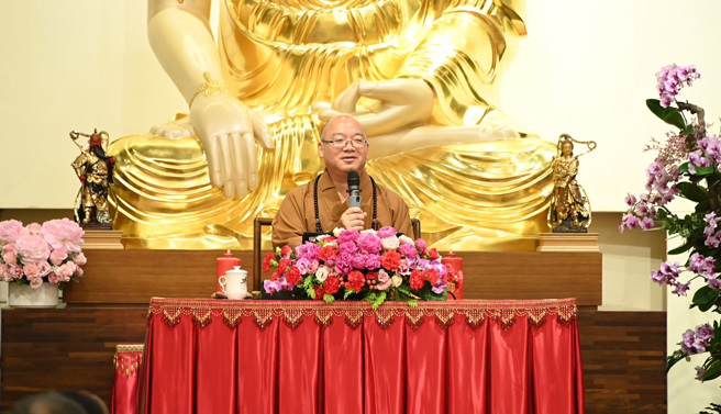 佛光山惠中寺2023年未来与希望系列讲座，佛光山宗长心保和尚主讲佛教故事的启发。(图／惠中寺提供)