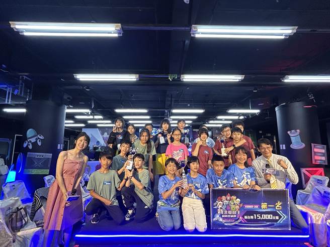 新北市教育局和卫生局联手开办「健康小学堂」活动，市府后续将电竞游戏结合健康知识，推出全新改版游戏「新北电竞王 超时空侦探Online」，今有20支队伍角逐决赛，争夺冠军。（卫生局提供）