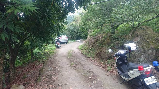 梅岭比丘尼命案，警方持续从现场血迹喷溅找蛛丝马迹。（程炳璋摄）